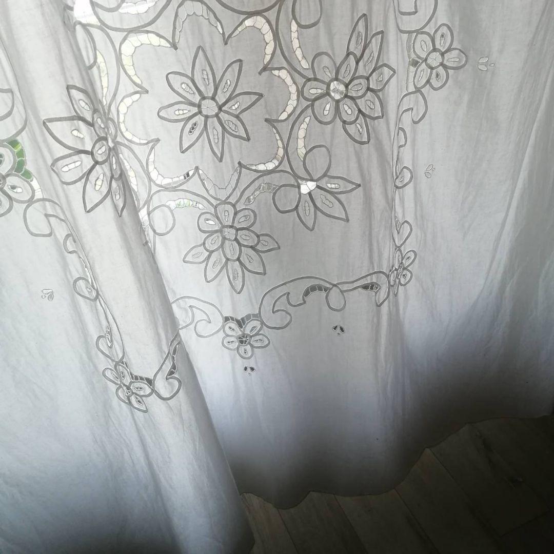 イギリスヴィンテージ　シャワーカーテン　カットワーク　間仕切りカーテン