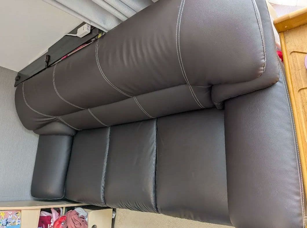 モダンデコ　3人掛けレザーソファ　ブラウン