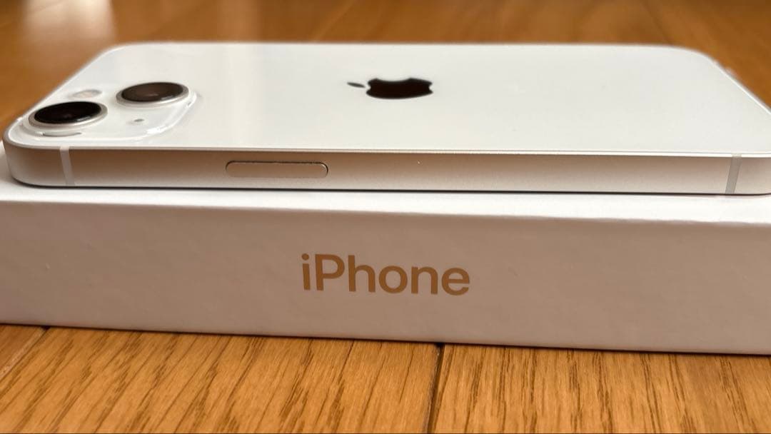 【美品】iPhone13 128GB A2631