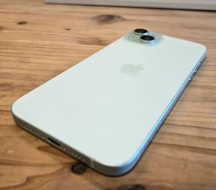 【画面傷無し】iPhone 15plus 128GB SIMフリー グリーン