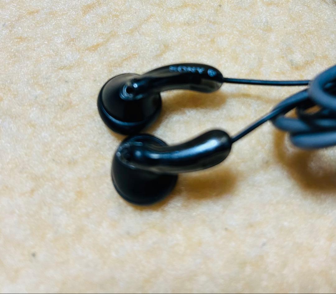 SONY ポータブルオーディオプレーヤー本体＋イアホンのみ