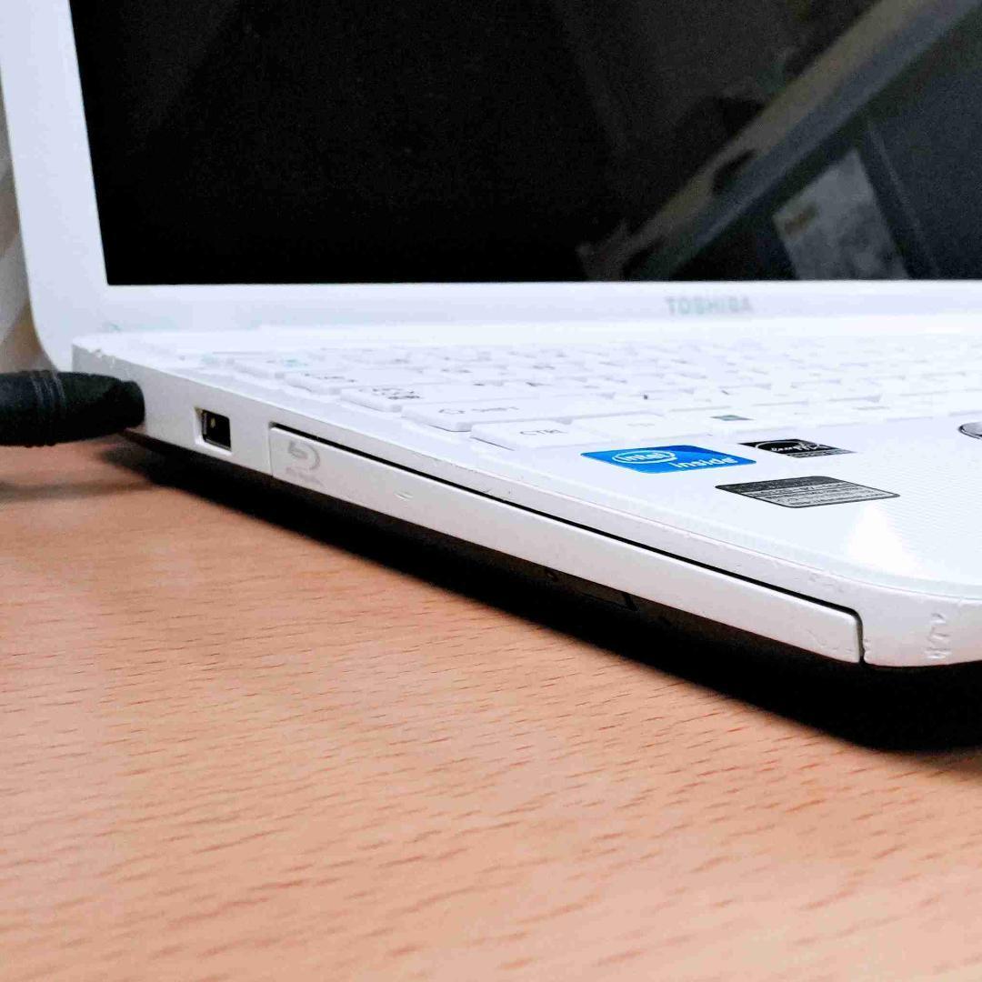 ⭐人気の白いノートPC⭐750GBのHDD⭐初期設定済⭐初心者/学生向け