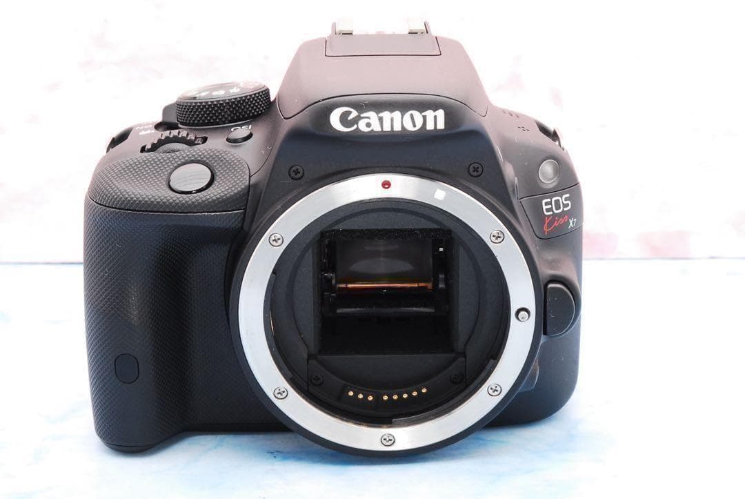 キャノン Kiss X7☆単焦点＆手ぶれ補正標準☆バッグ付☆人物撮り最適！