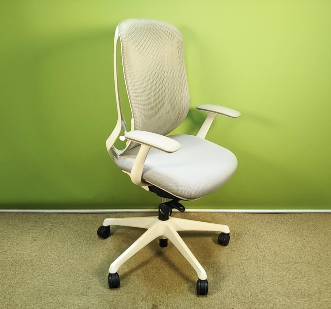 bl　オカムラ　シルフィーチェア　前傾機能　ハイバック　メッシュタイプ　中古