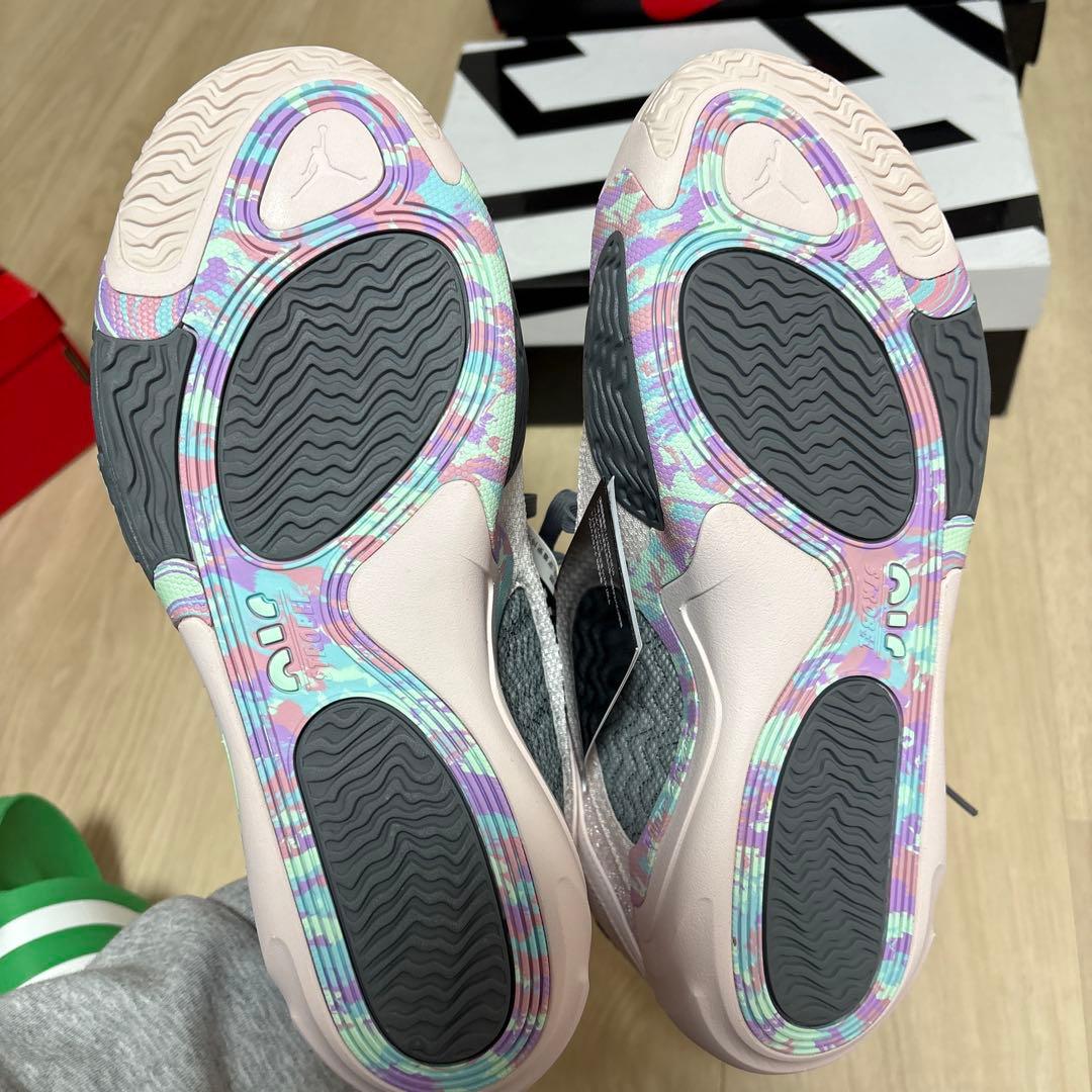 バスケットボールシューズ ピンク/パープル/グレー　　 テイタム