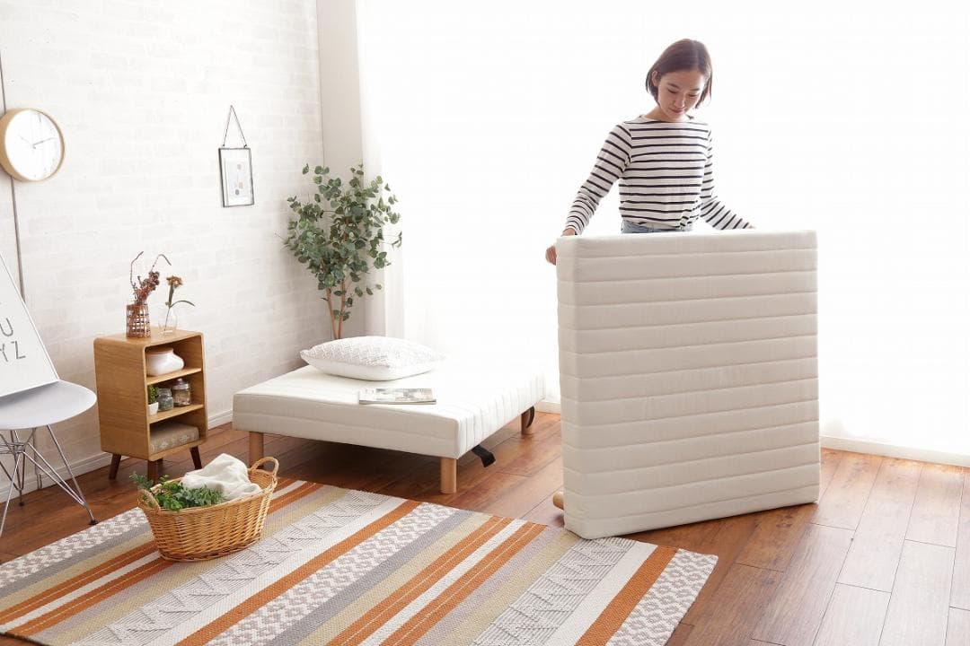 【新品・送料無料】脚付きマットレスベッド【セミダブル】