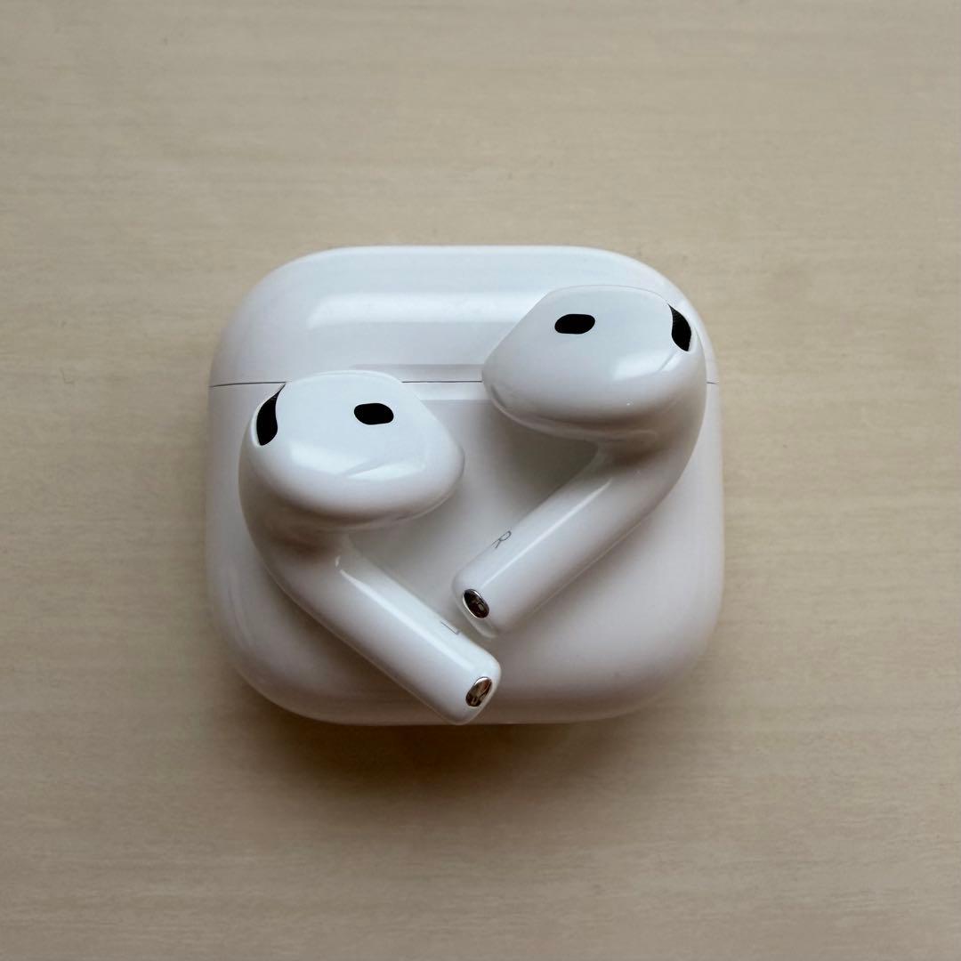 【美品】AirPods第4世代 ノイズキャンセリング
