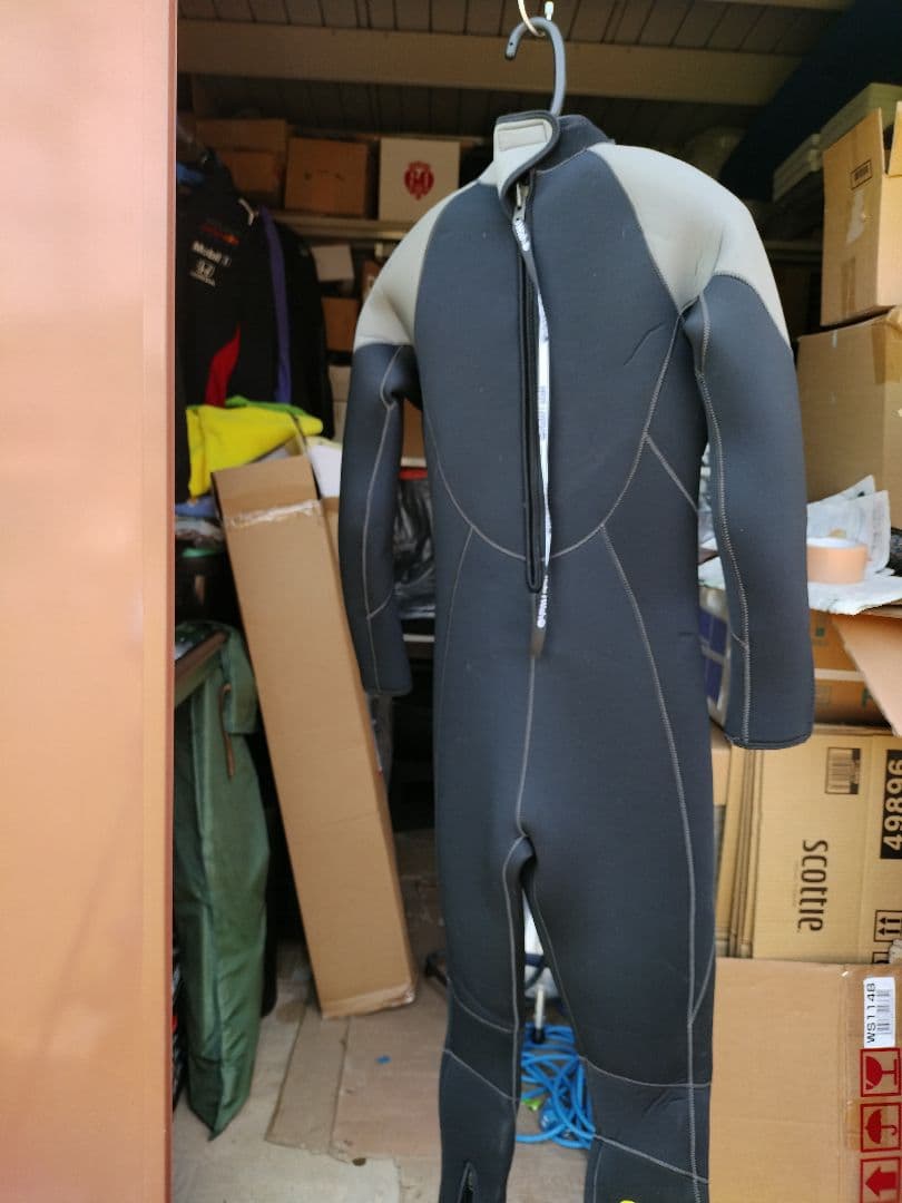 Hela i Waho フルスーツ ウェットスーツ 黒/グレー 2着セット