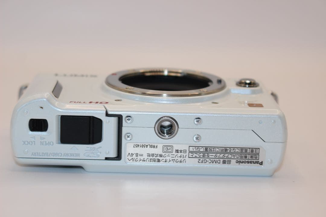 ★人気★ LUMIX DMC-GF2 ボディ　ミラーレス　ホワイト　パナソニック