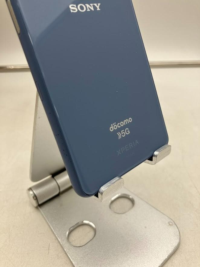 スマートフォン　DOCOMO　SONY　xpria10 Ⅲ　S0-52B　ブルー
