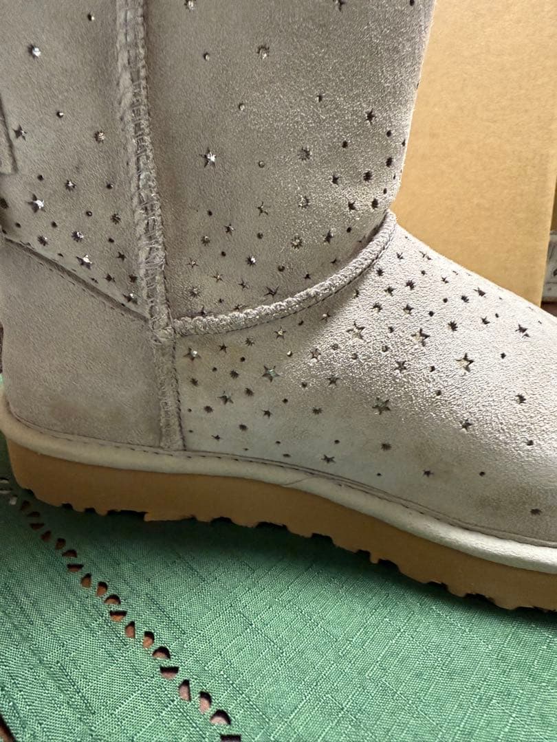 UGG ムートンブーツ グレー 星型装飾