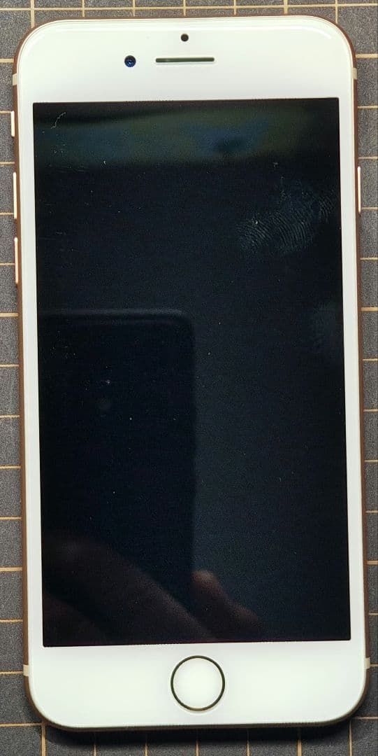 Apple iPhone ゴールド