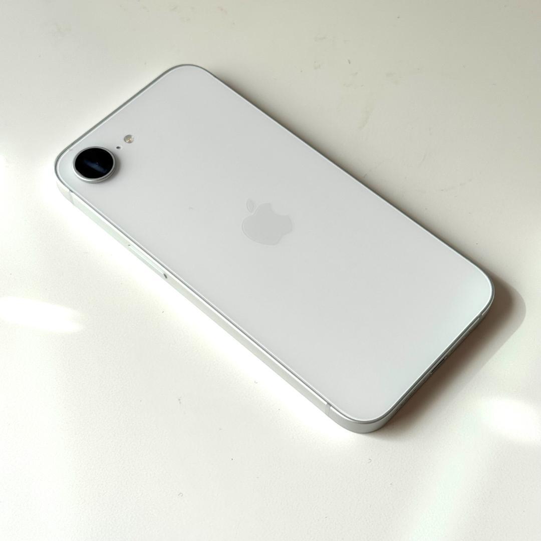 【新品同様】iPhone 16e｜128GB｜SIMフリー版　バッテリー100％