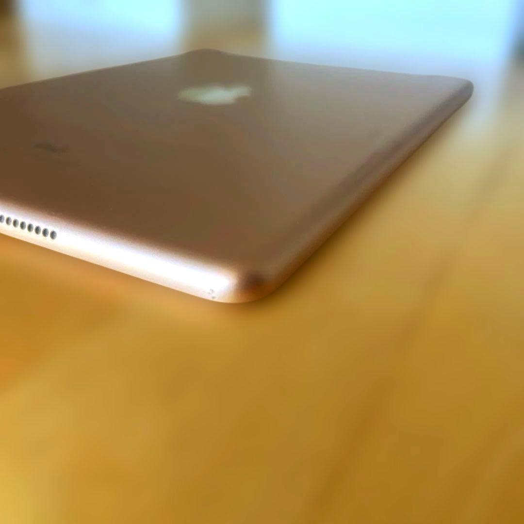 Apple iPad 第6世代 Wi-Fi+Cellular 32GB MRM…