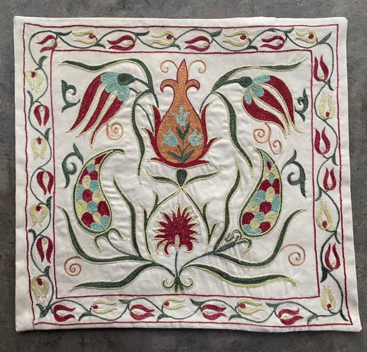 ウズベキスタン製 シルク スザニ刺繍 クッションカバー 48×45 SZN714