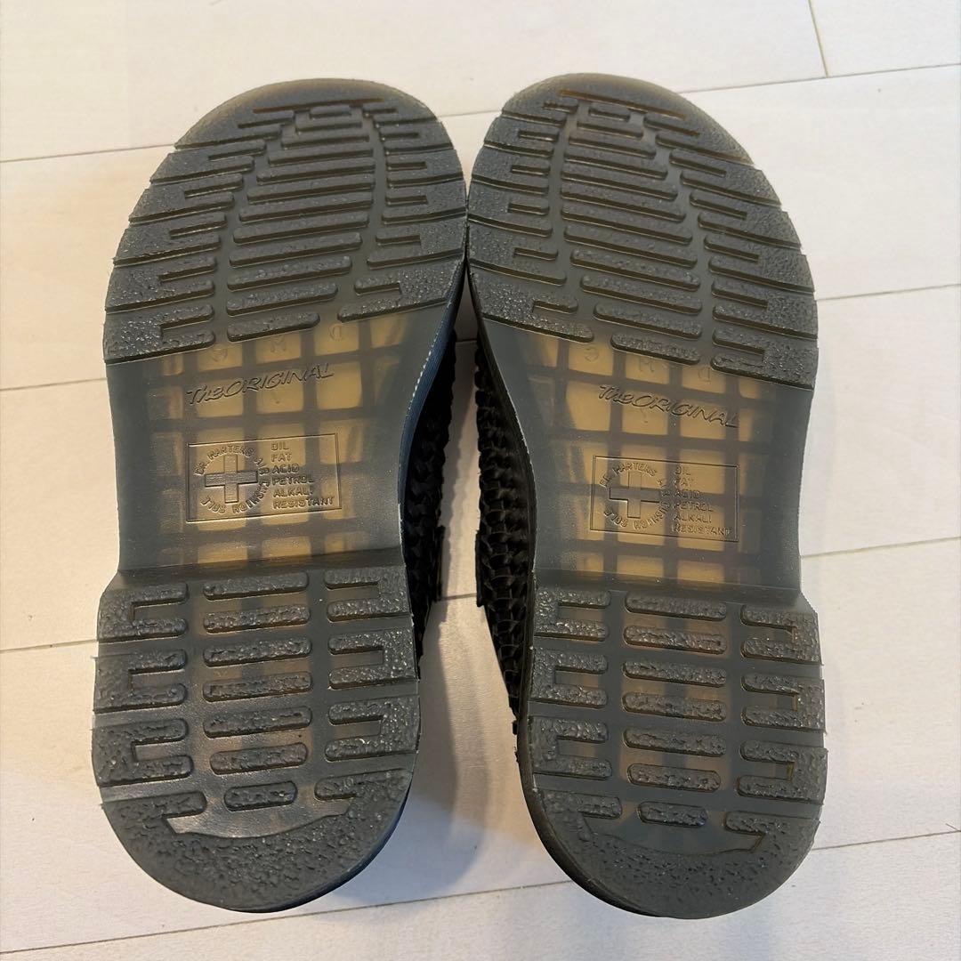 靴 Dr. Martens Adrian T Bar