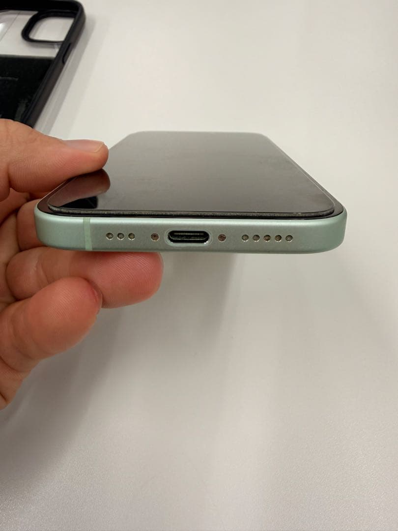 Apple iPhone 15 グリーン