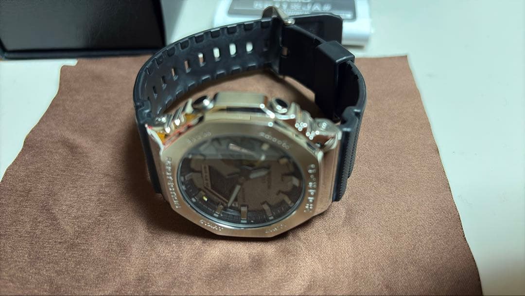 G-SHOCK GM-2100-1AJF シルバー 箱、取説付