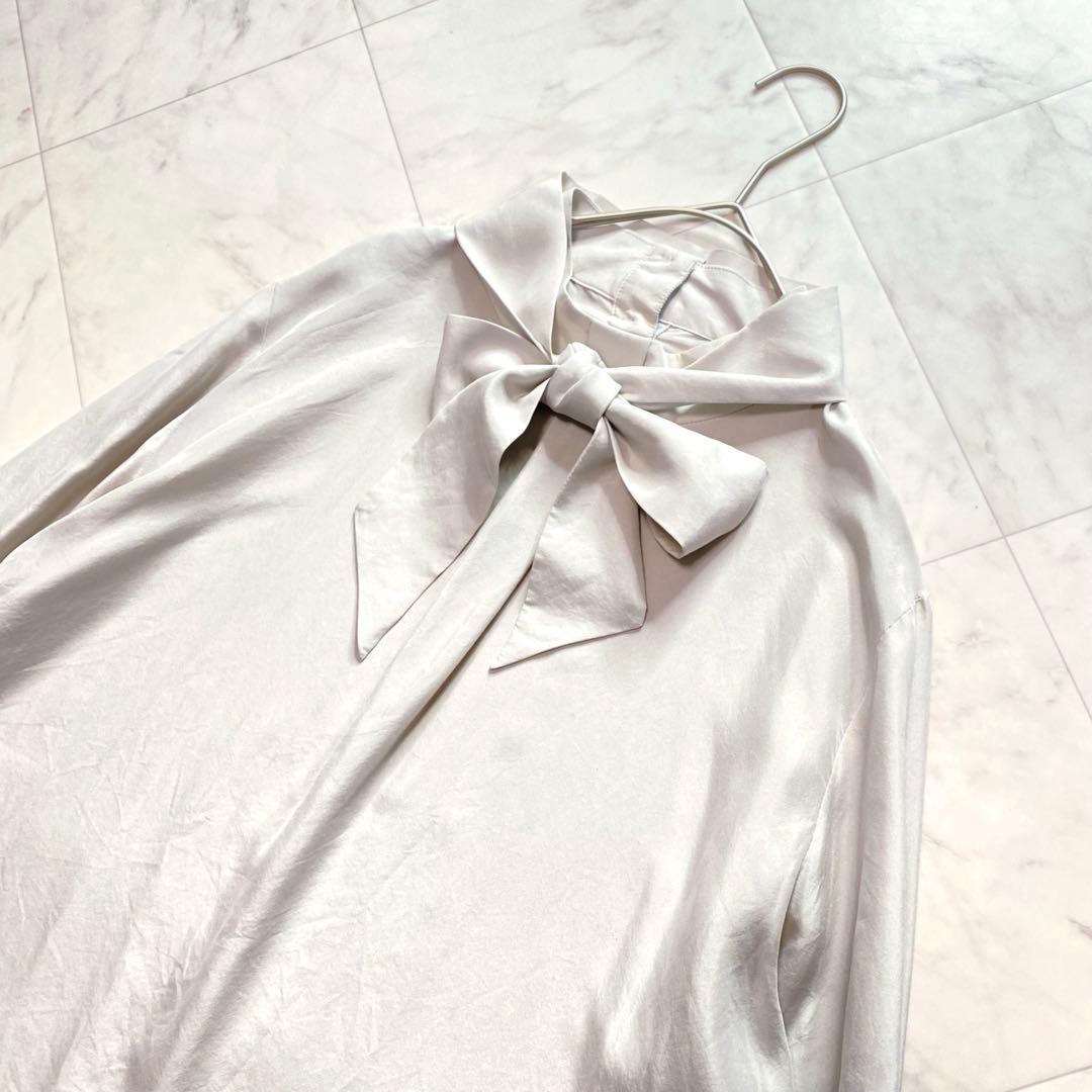 美品✨SOEJU シルク100% ボウタイブラウス　ライトグレー　洗える