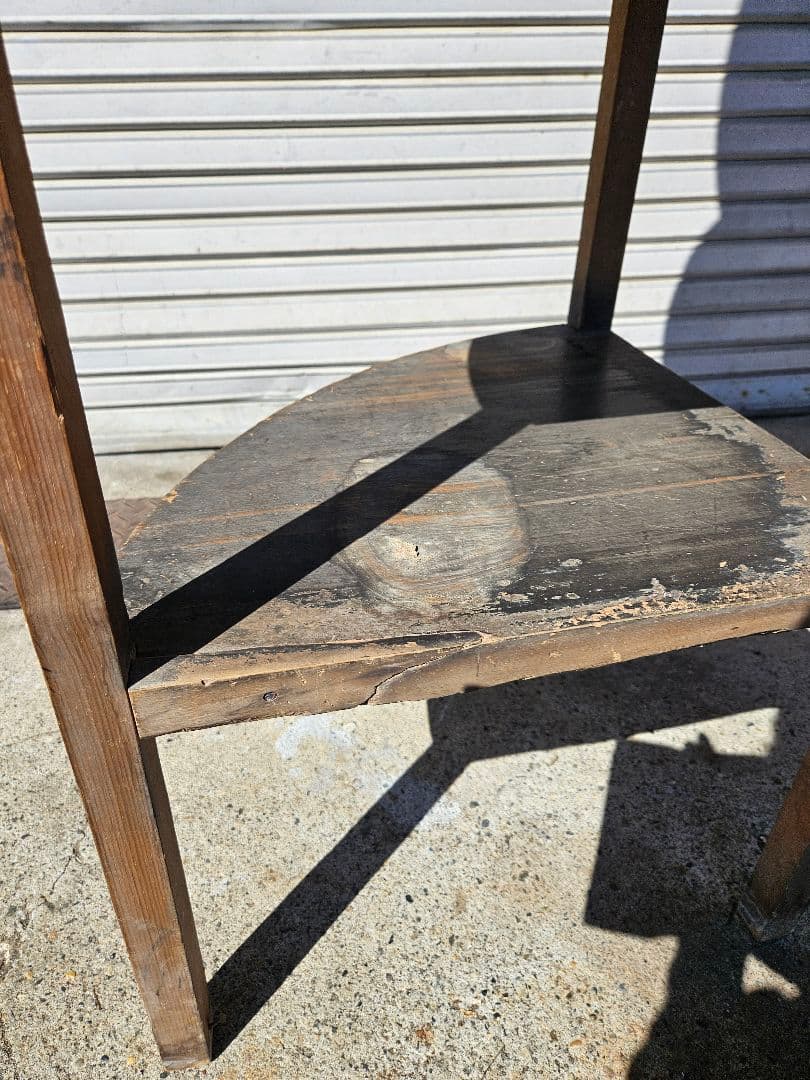 ジャパンアンティーク 古い木の飾り棚 4段 コーナーラック 木製 店舗什器