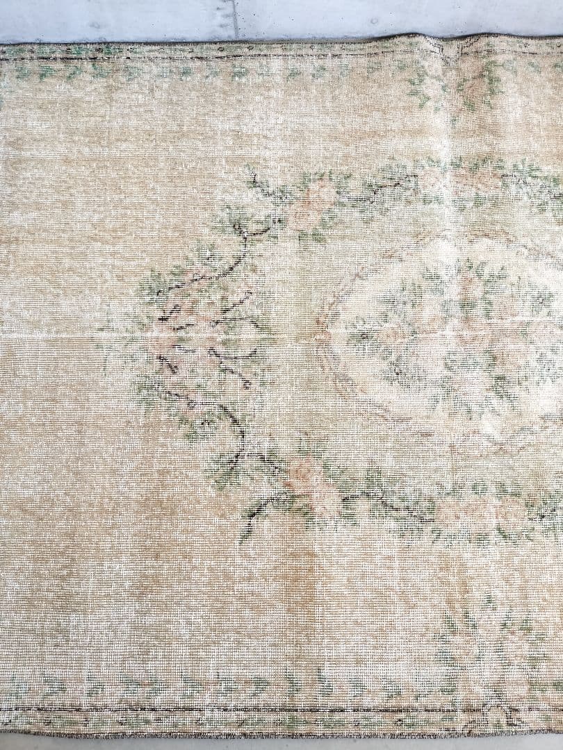 大判/ベージュベース淡いくすみピンクのローズガーデンラグ　No.739