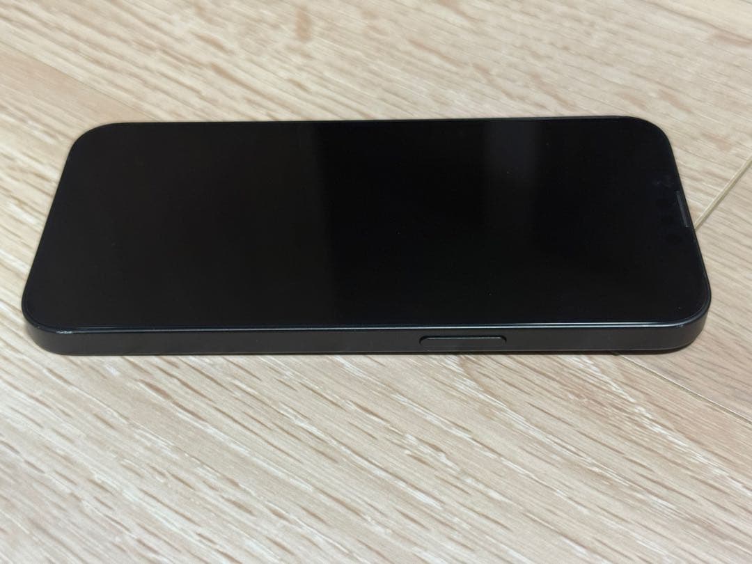 Apple iPhone 16e ブラック 本体