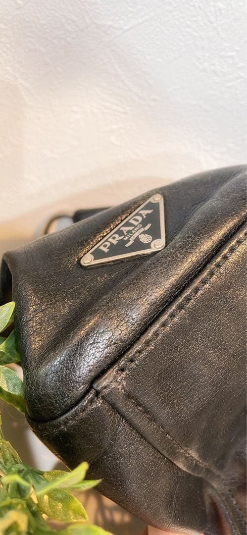 訳あり)プラダレザー ショルダーバッグ