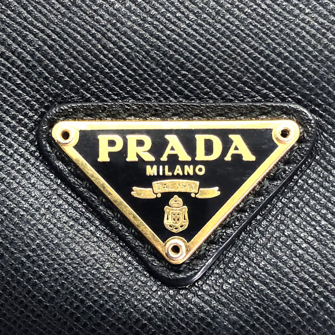 【美品・カード付き】プラダ／サフィアーノ iPadケース 2ARD64