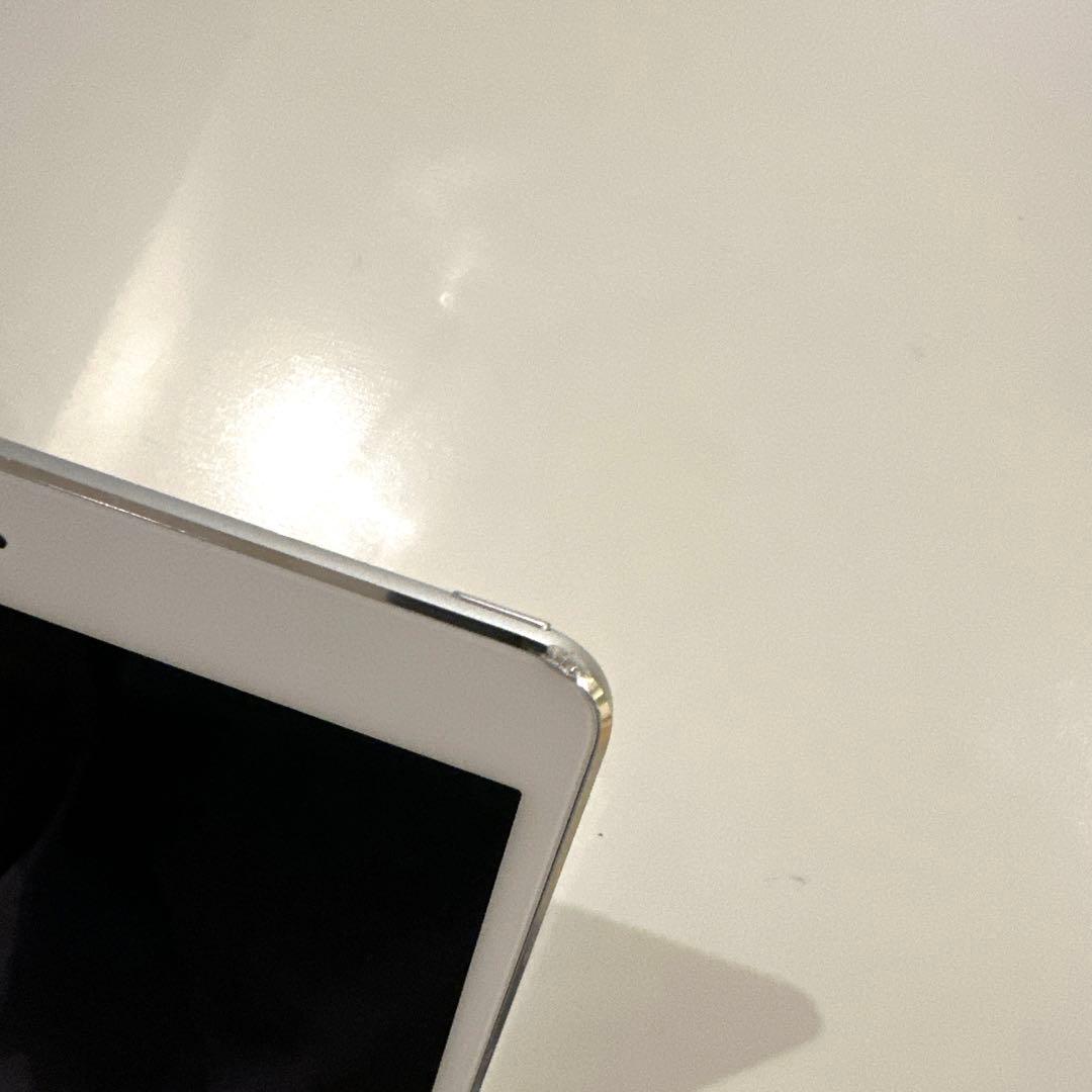 【中古】iPad mini 4 Wi-Fi 128GB シルバー