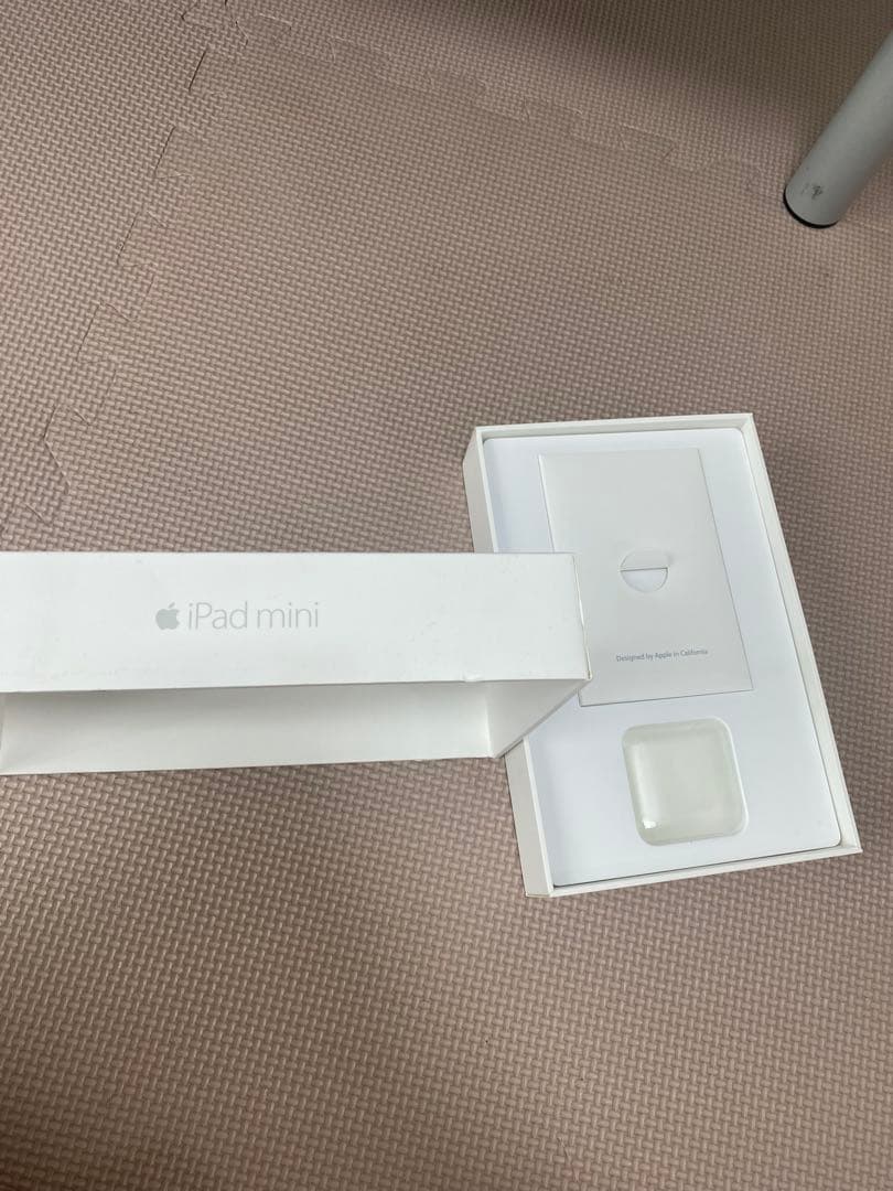 Apple iPad mini 4 本体 シルバー