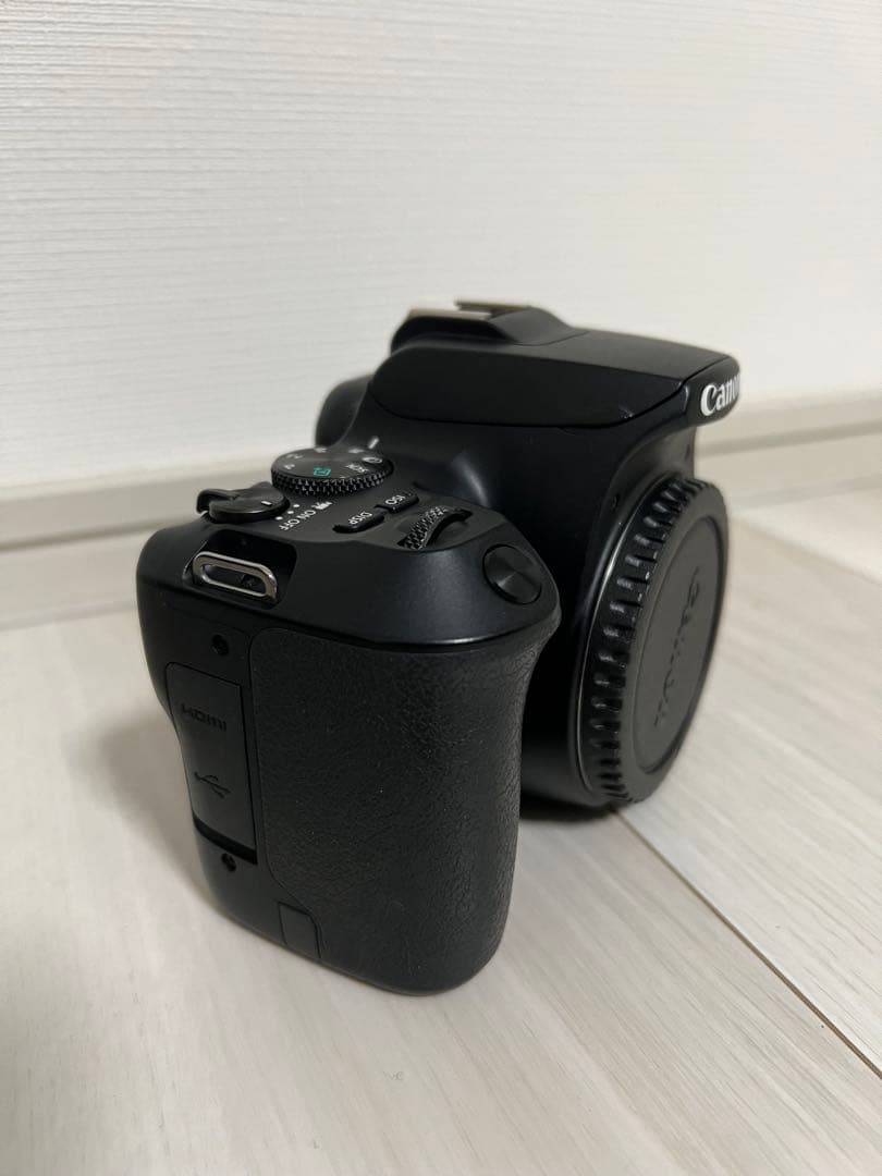 Canon EOS Kiss X10 デジタル一眼レフカメラ