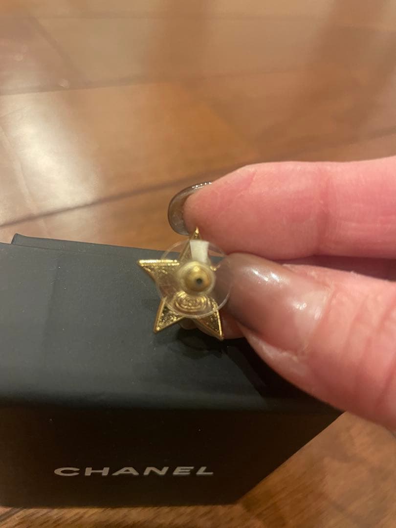 ☺︎CHANEL☺︎星ピアス片耳☺︎