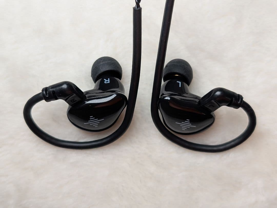 【ほぼ未使用】Soundbrenner Wave イヤホン IEM イヤモニ