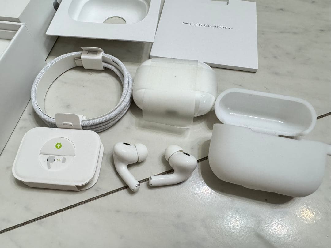 【即日発送・美品】 シリコンケース付 AirPods Pro 2