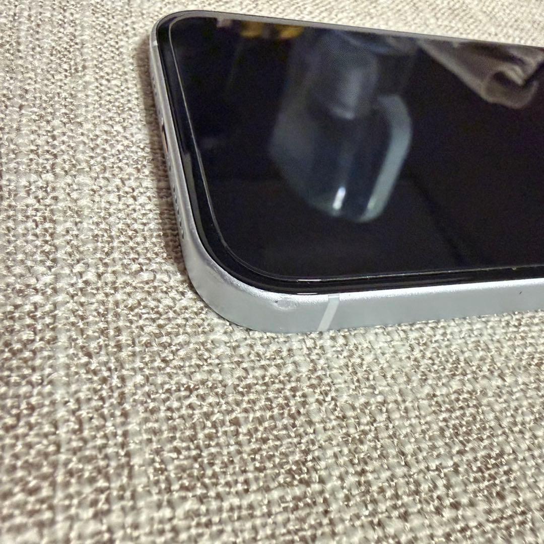 iPhone15 ブルー