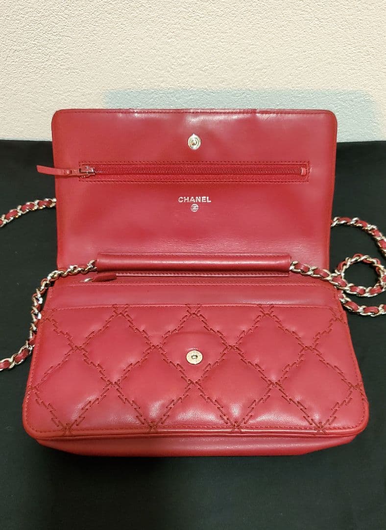 【美品】CHANEL 18番台 マトラッセ SV金具 レザー チェーンウォレット