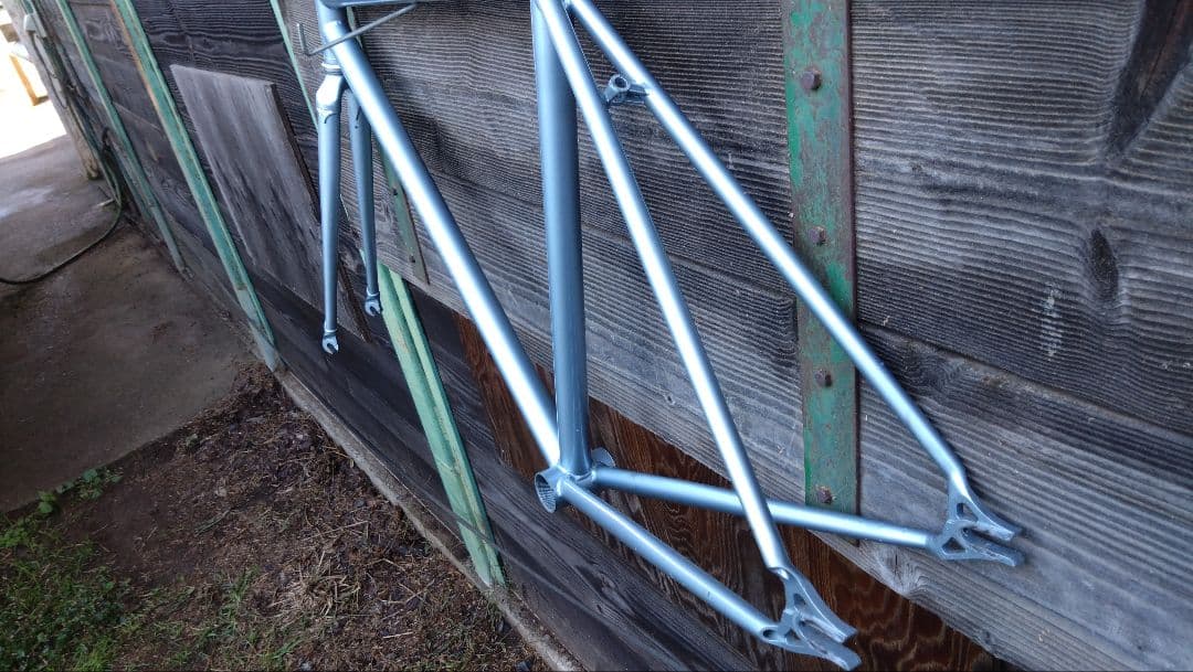 Bomber Pro ピストフレーム　ブレーキ穴あり