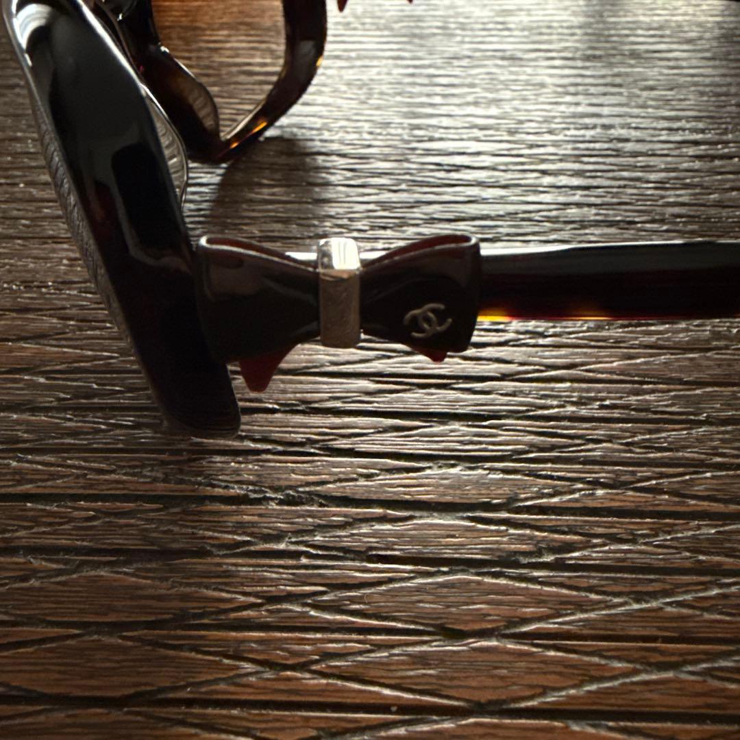 CHANEL リボン　サングラス　ケースと箱付き