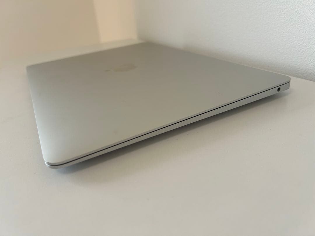 【美品】MacBook Air M1 2020 シルバー　8GB 256GB