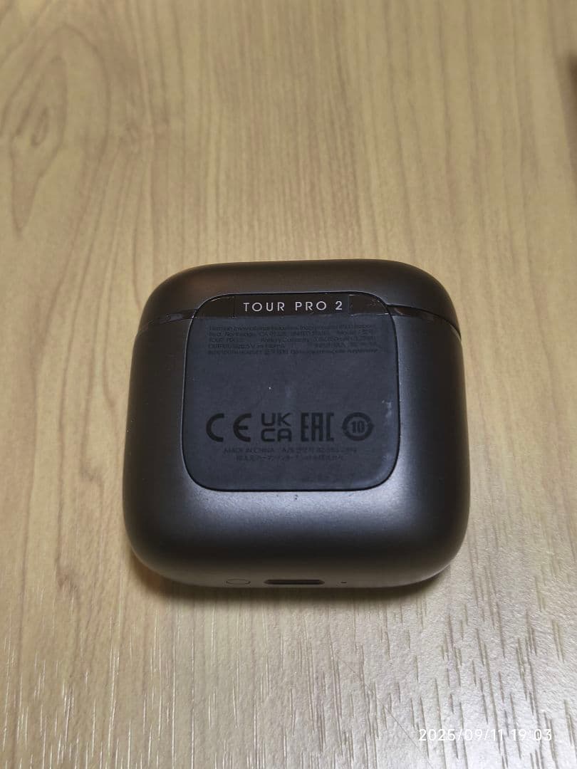 JBL Tour Pro 2 イヤフォン本体　美品
