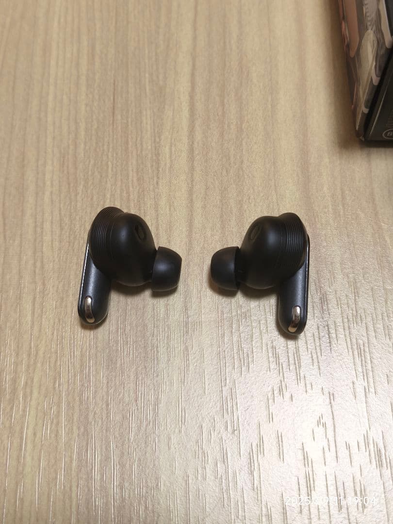 JBL Tour Pro 2 イヤフォン本体　美品