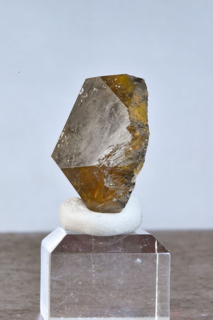 ザギ・マウンテン産 ルチルインクォーツ DT01