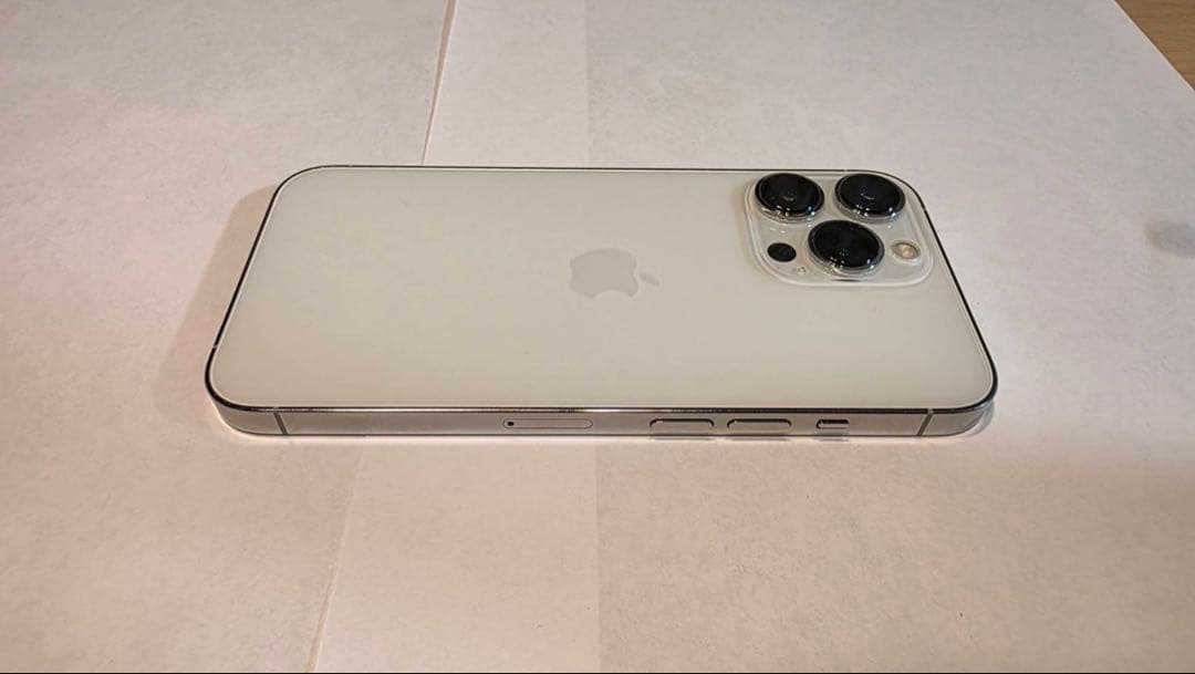 GK Katsu Apple iPhone 13 Pro シルバー 本体