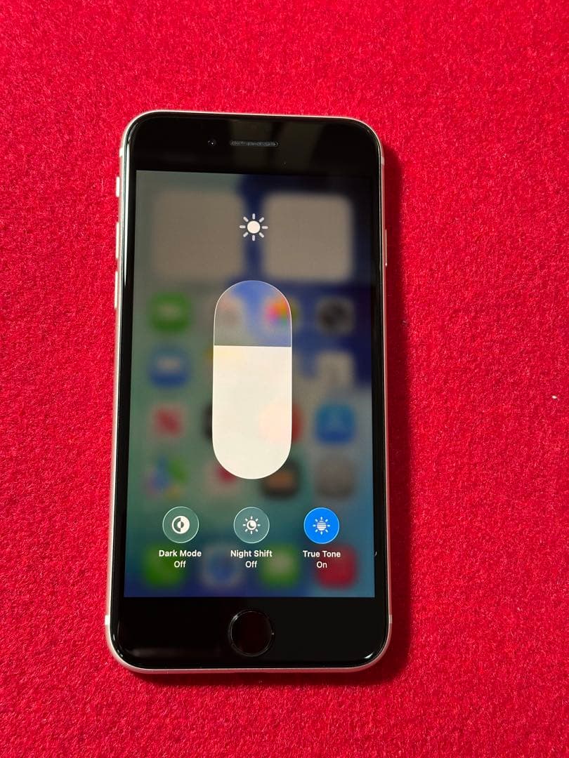 【8917】iPhone SE3第3世代スターライト 64GB simフリー