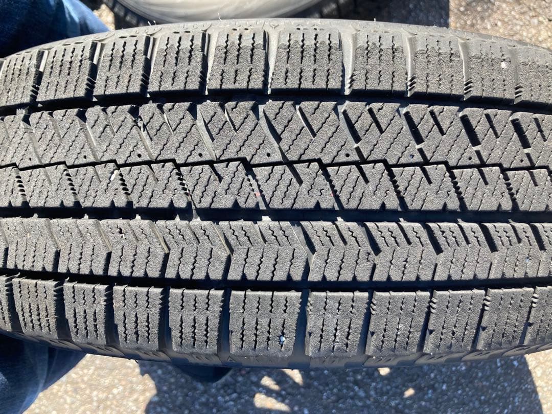 【1/5まで1000円引き➕値段交渉可】NBOX スノータイヤ　ブリヂストン4本