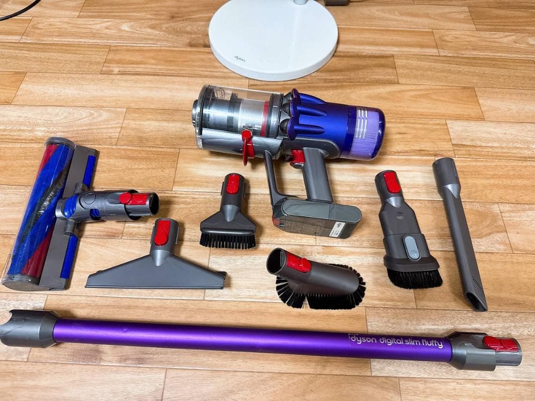 【分解洗浄済】286- ダイソン dyson SV18 掃除機 作動品