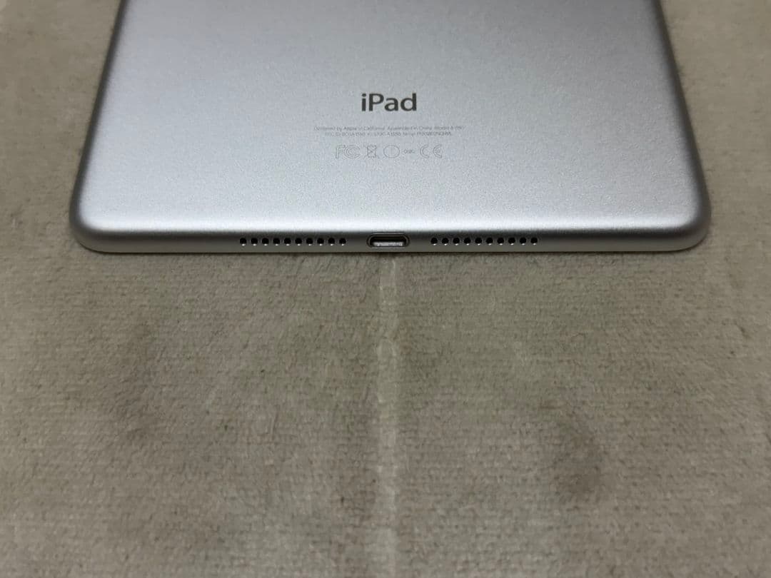 iPad mini 4世代 64GB Wi-Fi+Cellular