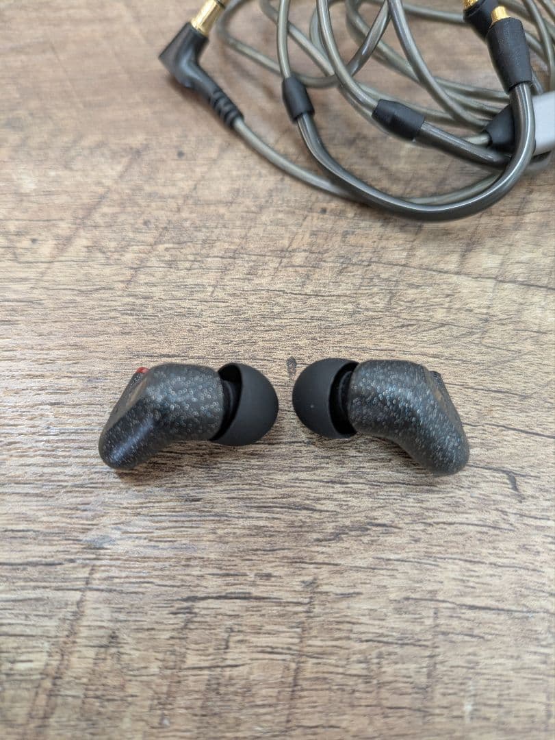 【2/11まで出品・美品】Sennheiser IE300 ゼンハイザー