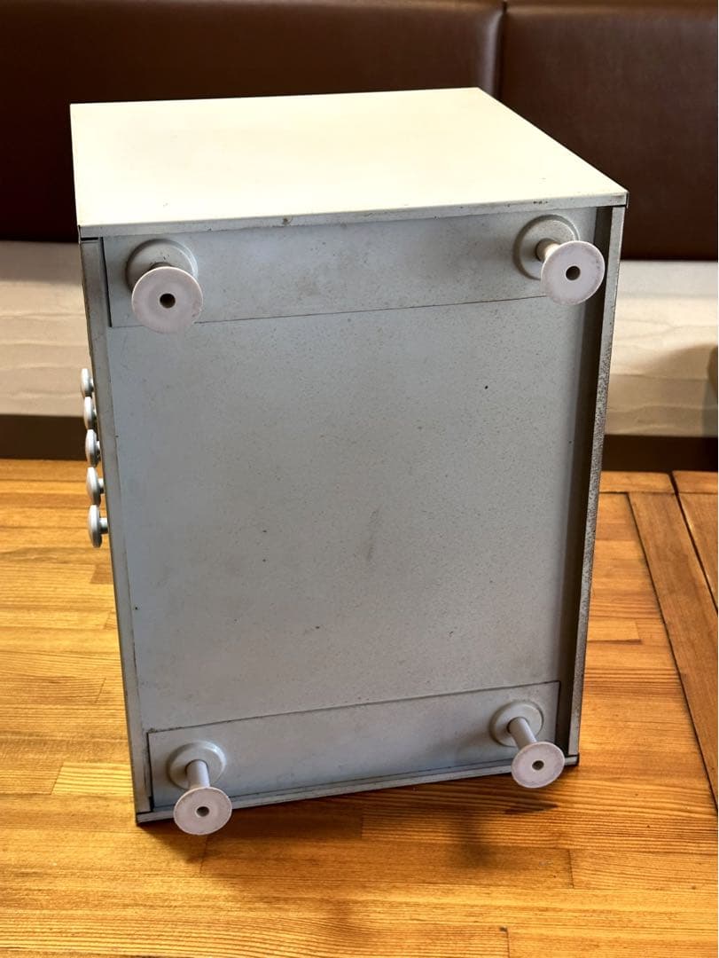 レトロポップ　スチールキャビネット　レターケース　引き出し　脚付き　書類棚
