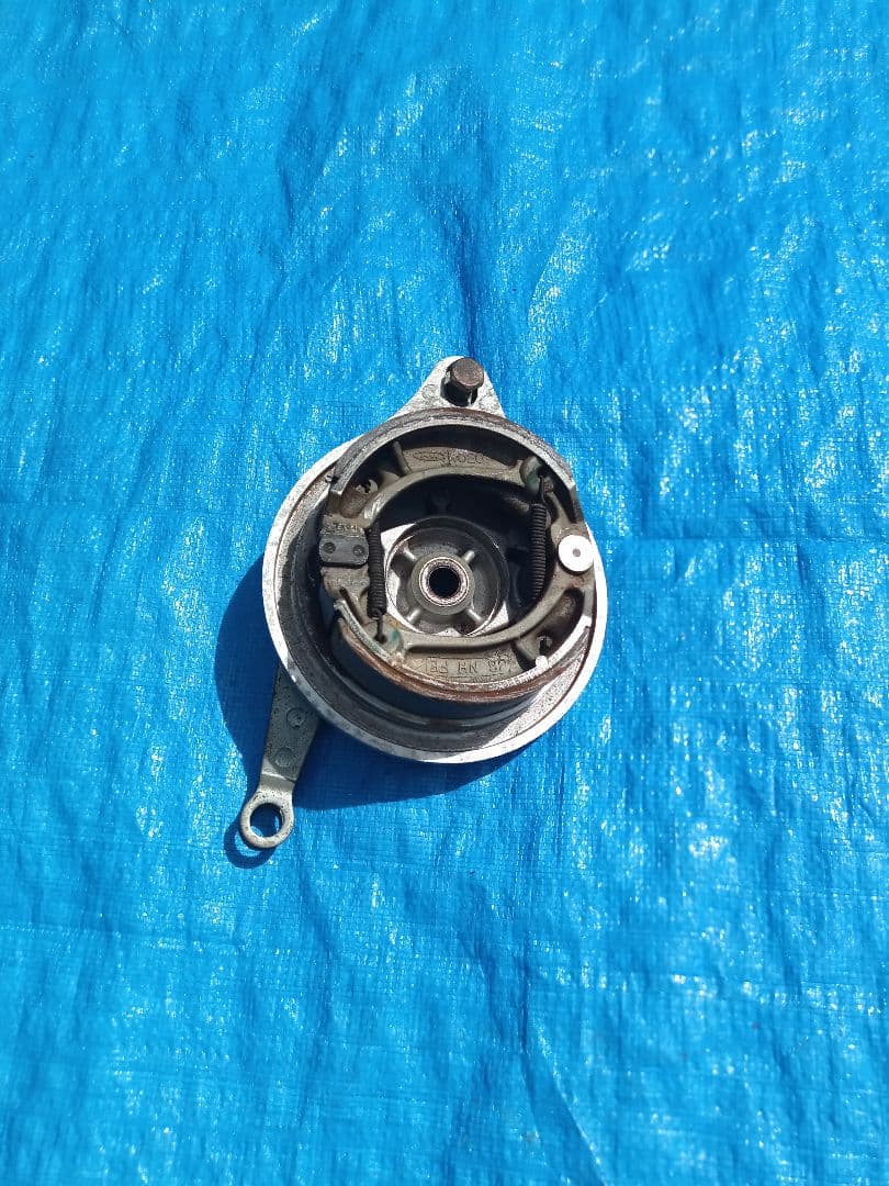 ホンダのマグナ50のリヤ−ホイールになります。